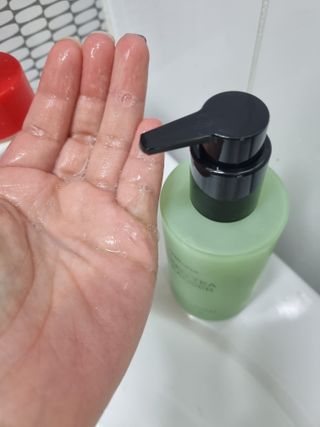프리마인 메이크업과 들뜨는 각질까지 한방에 깐달걀로! 순하기까지한 셀베이스 그린티클렌저(200ml) — 5점을 준 리뷰어가 2023년 1월 올린 사용 사진