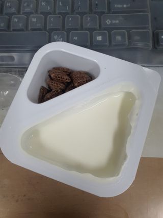 매일바이오 토핑요거트 — 4점을 준 리뷰어가 2021년 5월 올린 사용 사진