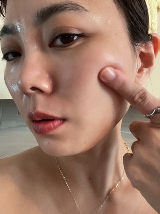 냉장고에 넣어요, 붉은 트러블 피부 다음날 진정되요 [버진팜스 푸딩수딩아토] — 3.5점을 준 리뷰어가 2021년 9월 올린 사용 사진