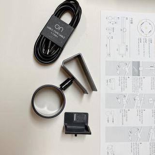 TOMO GRAPHY 나 있을땐 환한 조명 나 없을땐 확실한 살균 ★ DESK LIGHT & STERILIZER [ON] ★ — 5점을 준 리뷰어가 2021년 11월 올린 사용 사진
