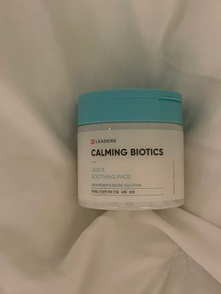 리더스코스메틱 리더스 카밍 바이오틱스 퀵 수딩 패드 — 5점을 준 리뷰어가 2022년 5월 올린 사용 사진