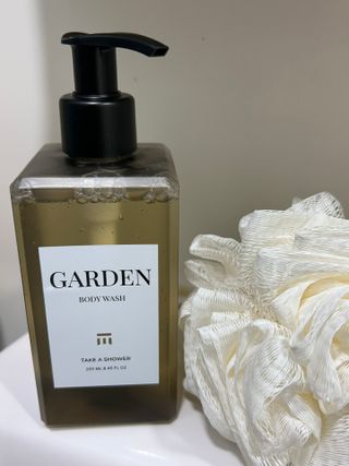 테이크어샤워 쿠팡) 가든 바디워시 GARDEN BODY WASH 250ML — 5점을 준 리뷰어가 2025년 9월 올린 사용 사진