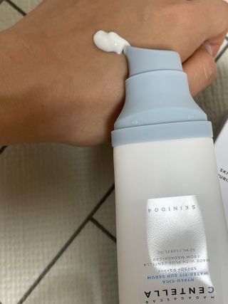 MF[스킨1004] 마다가스카르 센텔라 히알루-시카 워터핏 선세럼 50ml — 5점을 준 리뷰어가 2024년 5월 올린 사용 사진