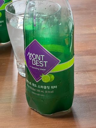 몽베스트 Montbest with Sparkling water Lime20병 — 5점을 준 리뷰어가 2022년 9월 올린 사용 사진