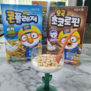 씨알푸드 뽀로로 시리얼 3종 — 4점을 준 리뷰어가 2022년 2월 올린 사용 사진