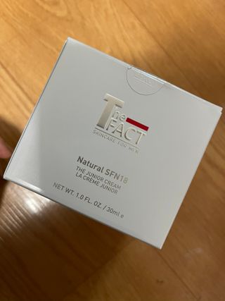 The Fact 더 팩트 내추럴 에스에프엔 에이틴 시니어 크림 — 4.5점을 준 리뷰어가 2021년 3월 올린 사용 사진