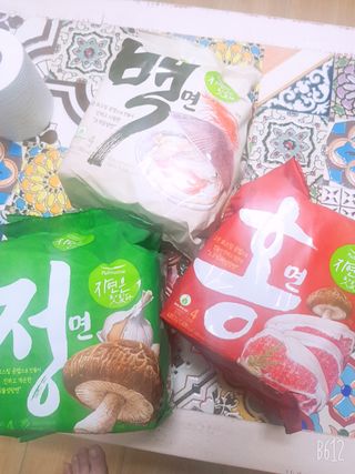 [풀무원] 자연은맛있다 정면, 백면, 홍면  세트 — 5점을 준 리뷰어가 2021년 4월 올린 사용 사진