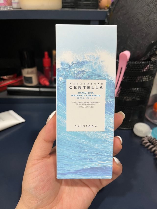 MF[스킨1004] 마다가스카르 센텔라 히알루-시카 워터핏 선세럼 50ml 리뷰 사진