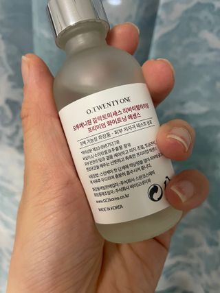 오투에니원 갈락토미세스 리바이탈라이징 프리미엄 화이트닝 에센스 50ml — 3.5점을 준 리뷰어가 2022년 12월 올린 사용 사진