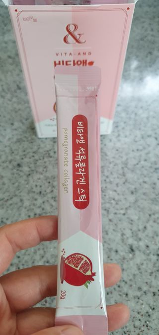 비타앤 석류콜라겐스틱 — 5점을 준 리뷰어가 2021년 5월 올린 사용 사진