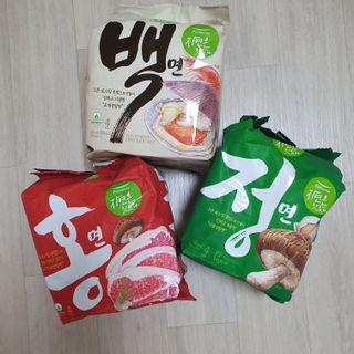 [풀무원] 자연은맛있다 정면, 백면, 홍면  세트 — 5점을 준 리뷰어가 2021년 4월 올린 사용 사진