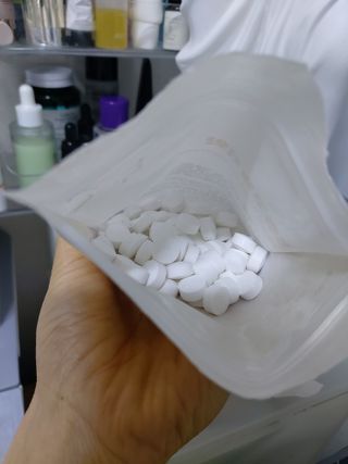 녹다 츄츄고체치약 150정 프로폴리스 죽염 씹는 치약 — 5점을 준 리뷰어가 2022년 12월 올린 사용 사진