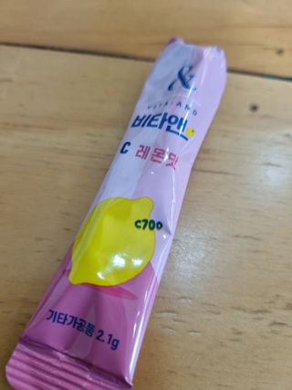 비타앤C 레몬맛, 망고맛 — 5점을 준 리뷰어가 2021년 6월 올린 사용 사진