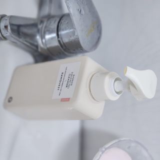 로우퀘스트 베리어 인핸싱 클렌저 190ml — 5점을 준 리뷰어가 2023년 11월 올린 사용 사진