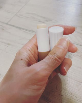 더사가오브수 [사가수] 효혜윤 보태니컬 에너지 에센스인로션 20ml /아이포올 스틱 3g — 4점을 준 리뷰어가 2023년 3월 올린 사용 사진