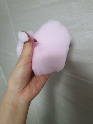 주식회사 권브라더스 [권브라더스] 목욕놀이 필수템, 핑키공주 유아버블클렌저 300ml 대용량 몽글몽글 구름 속 딸기향 — 5점을 준 리뷰어가 2022년 1월 올린 사용 사진