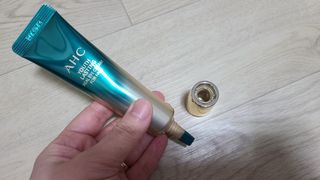 [NEW 탄력유턴 아이크림] AHC 유스 래스팅 리얼 아이크림 포 페이스 — 5점을 준 리뷰어가 2021년 2월 올린 사용 사진