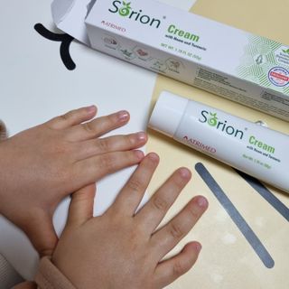 건선/아토/습진/민감성 피부 천연보습진정크림 소리온 크림 & 센시티브 크림 50g — 4점을 준 리뷰어가 2022년 1월 올린 사용 사진