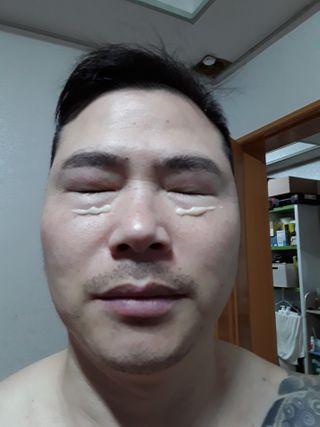 [NEW 탄력유턴 아이크림] AHC 유스 래스팅 리얼 아이크림 포 페이스 — 5점을 준 리뷰어가 2021년 3월 올린 사용 사진
