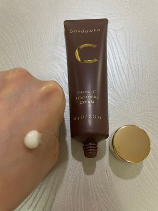 산다화 비타민C 화이트닝 크림 — 4점을 준 리뷰어가 2023년 5월 올린 사용 사진