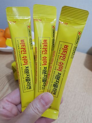 자연에온 경남제약 비타민 쉬머 저분자콜라겐 20g x 30포 — 5점을 준 리뷰어가 2021년 12월 올린 사용 사진