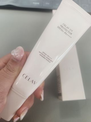 프리마인 선크림만 바꿨을 뿐인데 매일 물 2L챙겨먹고 기초케어 완벽하게 한 물빛피부 완성,셀라브UV프로텍터 — 5점을 준 리뷰어가 2023년 7월 올린 사용 사진