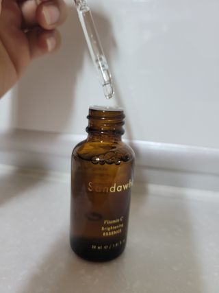 스킨큐어 산다화 비타민c 화이트닝 에센스 30ml — 4점을 준 리뷰어가 2023년 7월 올린 사용 사진