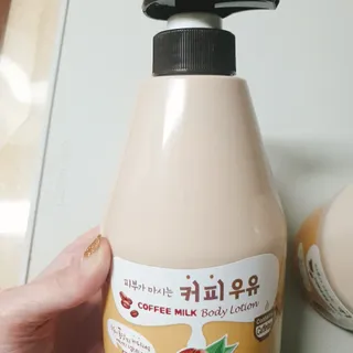 [과일나라] 피부가 마시는 커피우유 바디클렌저&바디로션 — 5점을 준 리뷰어가 2022년 3월 올린 사용 사진