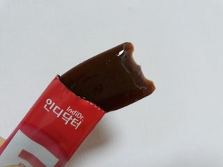 인디닥터 면역 생생 핑크 이뮨 젤리 + 타이탄 BCAA 프로틴 젤리스틱 — 3.5점을 준 리뷰어가 2022년 6월 올린 사용 사진