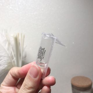 유니베르소 산소앰플 7일 집중케어 앰플 — 4점을 준 리뷰어가 2021년 8월 올린 사용 사진