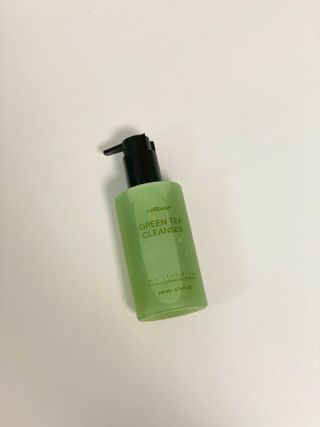 프리마인 메이크업과 들뜨는 각질까지 한방에 깐달걀로! 순하기까지한 셀베이스 그린티클렌저(200ml) — 5점을 준 리뷰어가 2023년 5월 올린 사용 사진