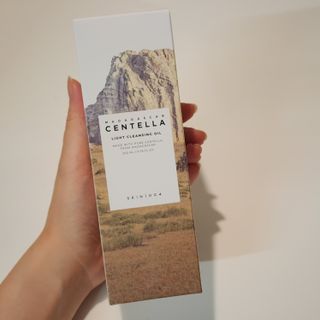 스킨1004 [SKIN1004] 마다가스카르 센텔라 라이트 클렌징 오일 200ml — 5점을 준 리뷰어가 2024년 8월 올린 사용 사진