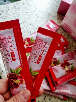 헬스업_쁘띠쁘띠석류콜라겐젤리_20g x 14포 — 5점을 준 리뷰어가 2021년 2월 올린 사용 사진