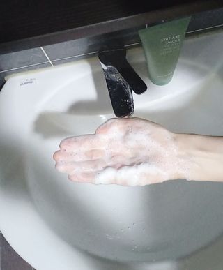 [팜스테이] 티트리 바이옴 로우 피에이치 카밍 클렌저 — 5점을 준 리뷰어가 2022년 8월 올린 사용 사진