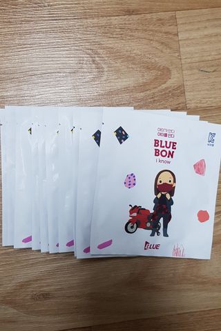 [블루 본 아이노우] 유아용 컬러마스크 40 PCS SET 2중 택 1 — 5점을 준 리뷰어가 2021년 4월 올린 사용 사진