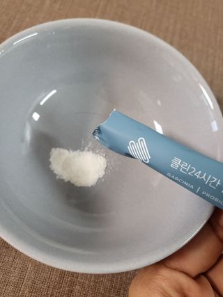 클린24시간 슬림앤유산균 1박스 (3.5g X 15포) — 5점을 준 리뷰어가 2022년 8월 올린 사용 사진