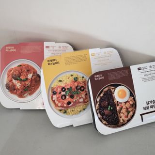 직탁 식단관리 3종 도시락 (두부 라자냐 라구빠에야, 두부로제 미트볼파스타, 닭탕수 직화 짜장 두부면) — 4점을 준 리뷰어가 2022년 6월 올린 사용 사진