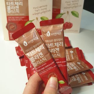 자연에온 가득담은 몽모랑시 타트체리 콜라겐 젤리스틱 — 4.5점을 준 리뷰어가 2021년 1월 올린 사용 사진