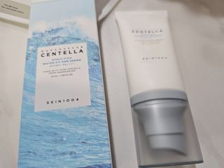 [스킨1004] 마다가스카르 센텔라 히알루-시카 워터핏 선세럼 50ml — 5점을 준 리뷰어가 2024년 5월 올린 사용 사진