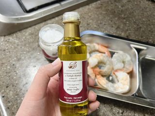 [딜리셔스코드] 타르투피 알레산드로 로시 트러플 소금 100g +트러플 오일 100ml set — 4.5점을 준 리뷰어가 2022년 5월 올린 사용 사진