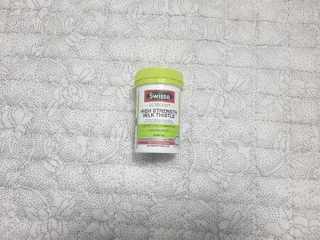 Swisse 스위스 고함량 밀크씨슬 35,000mg 60정 — 5점을 준 리뷰어가 2021년 11월 올린 사용 사진