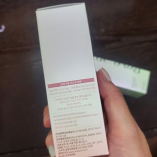 나우 [리브엠] 화해 1등 수분앰플 , 엑소코어 워터풀 텐션 앰플 — 5점을 준 리뷰어가 2023년 6월 올린 사용 사진