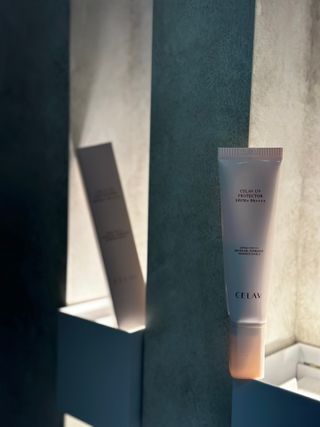 프리마인 선크림만 바꿨을 뿐인데 매일 물 2L챙겨먹고 기초케어 완벽하게 한 물빛피부 완성,셀라브UV프로텍터 — 5점을 준 리뷰어가 2023년 8월 올린 사용 사진