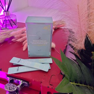 오투에니원 화이트 스완 갈락토미세스 비타민 C 워터 슬리핑 마스크 — 5점을 준 리뷰어가 2022년 12월 올린 사용 사진