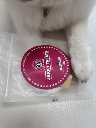 [졸리졸리] 애견 치즈스틱 (HORSE MILK CHEESE) — 3점을 준 리뷰어가 2023년 1월 올린 사용 사진