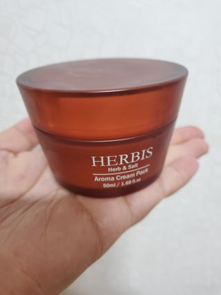약손명가코스메틱 헤르비스 아로마 크림팩 50ml — 5점을 준 리뷰어가 2021년 5월 올린 사용 사진
