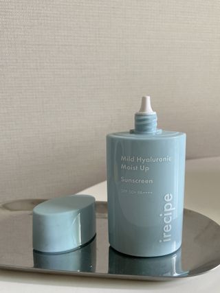 아이레시피 마일드 히알루로닉 모이스트 업 선스크린 SPF50+ PA++++ — 4점을 준 리뷰어가 2023년 6월 올린 사용 사진