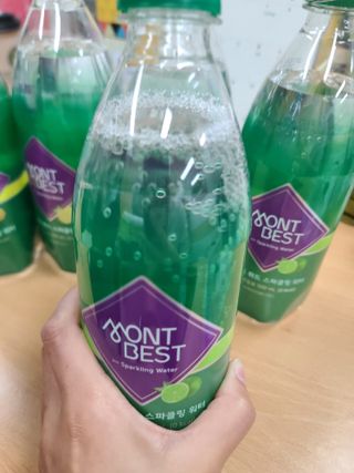 몽베스트 Montbest with Sparkling water Lime20병 — 5점을 준 리뷰어가 2021년 10월 올린 사용 사진