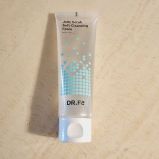 닥터에프파이브 젤리스크럽 소프트 클렌징폼 120ml — 5점을 준 리뷰어가 2022년 7월 올린 사용 사진