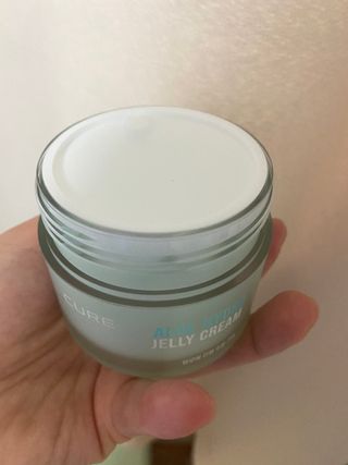 김정문알로에 큐어 큐어 알로에 리프레쉬 젤리 세럼, 큐어 알로에 하이드로 젤리 크림 — 5점을 준 리뷰어가 2021년 4월 올린 사용 사진